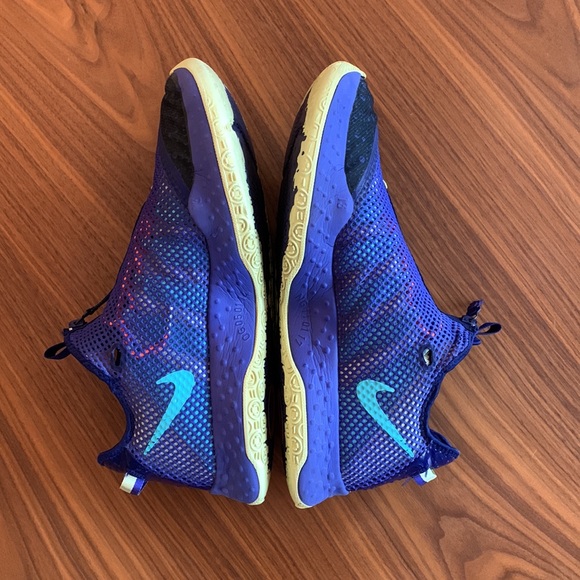 Hi everyone, these are my PG 4 x Gatorade basketball shoes. - Picture 3 of 6